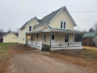 31 Pearl St, Brushton, NY 12916