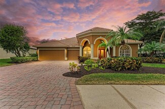 7519 Camden Harbour Dr, Bradenton, FL 34212