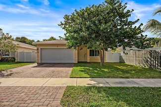 330 Reigle Ave, Delray Beach, FL 33444