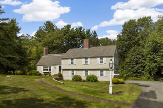 31 Bishops Ln, Lynnfield, MA 01940