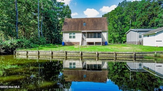 152 E Inlet Cir, Hertford, NC 27944
