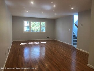 46 Dortmunder Dr, Manalapan, NJ 07726