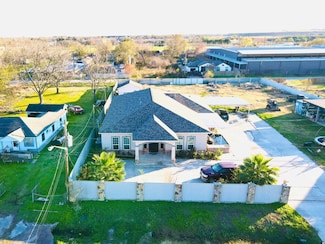 15605 Ennis Rd, Sugar Land, TX 77498