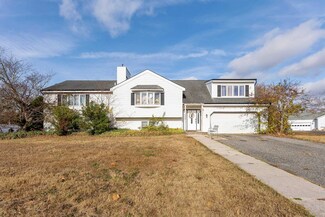 7 Meadow Creek Dr, Cape May Court House, NJ 08210