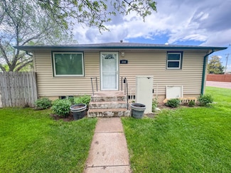 216 S Hudson Ave, Oakley, KS 67748