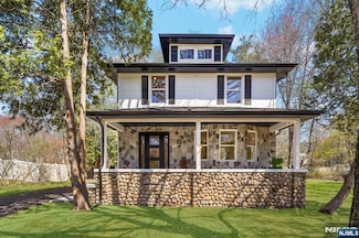 421 Russell Ave, Wyckoff, NJ 07481