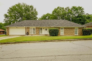 2 Labrador Ct, Columbus, GA 31909
