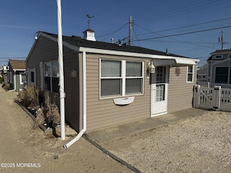 24 E Amberjack Way, Lavallette, NJ 08735