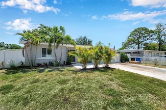 7631 18th Way N, Saint Petersburg, FL 33702