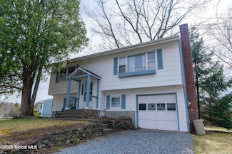 20 Northway Ct, Saratoga Springs, NY 12866
