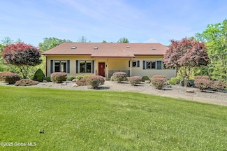 35 Indian Ladder Dr, Altamont, NY 12009