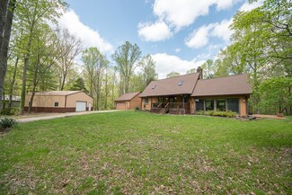 6774 Becks Grove Rd, Freetown, IN 47235