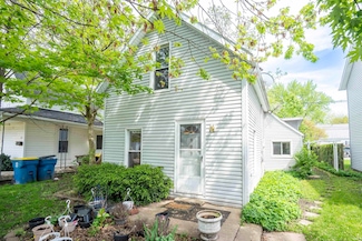 909 W Market St, Bluffton, IN 46714