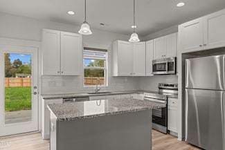 405 E Harnett St, Dunn, NC 28334