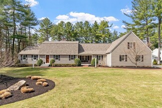 17 Enfield Dr, Andover, MA 01810