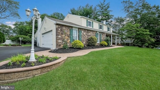 20 Green Valley Dr, Southampton, PA 18966