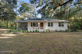 81 Seaside Rd, Saint Helena Island, SC 29920