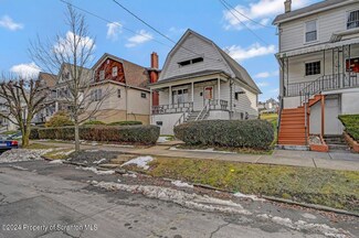 817 Crown Ave, Scranton, PA 18505