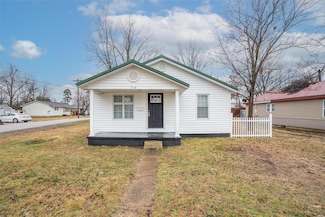 310 W Victor St, Poplar Bluff, MO 63901