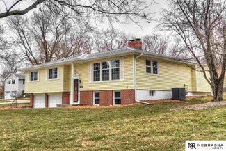 3505 S 107th St, Omaha, NE 68124