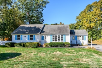 440 County Rd, Pocasset, MA 02559