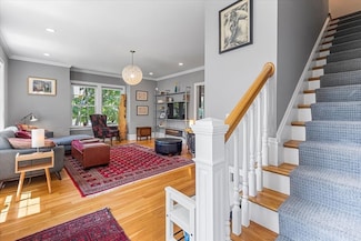 21 Hale St Unit 21, Newton, MA 02464