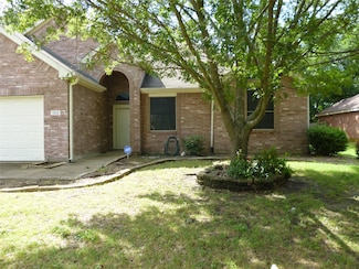 122 Lexington Dr, Terrell, TX 75160