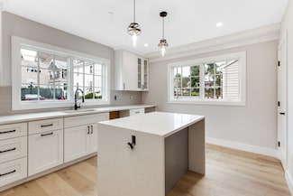 8 Crystal St Unit 2, Melrose, MA 02176