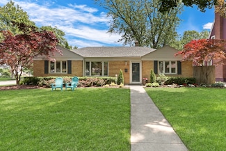 400 Wedgemere Place, Libertyville, IL 60048