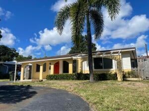 851 NE 48th St, Oakland Park, FL 33334
