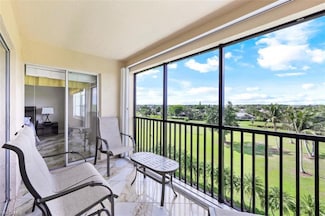 190 Pebble Beach Blvd Unit 502, Naples, FL 34113