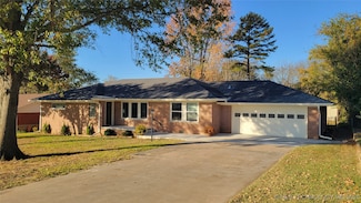 1811 S Broadway Blvd, Ada, OK 74820