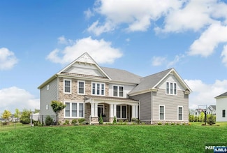 15 Meadowbrook Rd, Upper Saddle River, NJ 07458