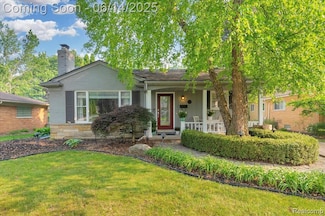 16141 Reedmere Ave, Beverly Hills, MI 48025