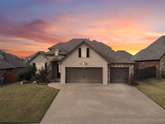 1312 S Desert Palm Ln, Broken Arrow, OK 74012