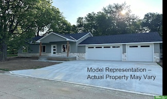 300 Jo Ln, McCool Junction, NE 68401