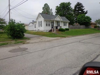 1119 N 25th St, Quincy, IL 62301