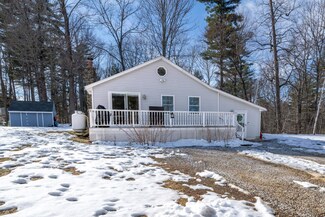 5 Circle Dr, Derry, NH 03038