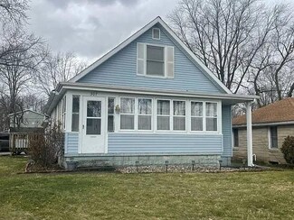 307 S Spring St, Wakarusa, IN 46573
