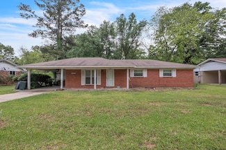 2307 Maple Dr, Starkville, MS 39759