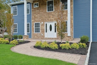 36 Windmill Ln, New City, NY 10956