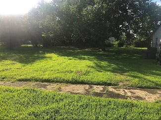 1518 W 6th St, Port Arthur, TX 77640