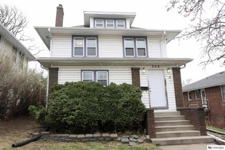 908 S 36th St, Omaha, NE 68105