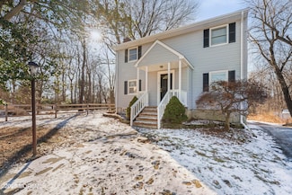 874 Holmdel Rd, Holmdel, NJ 07733