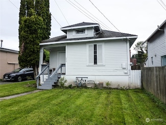 1312 S 2nd St, Mount Vernon, WA 98273