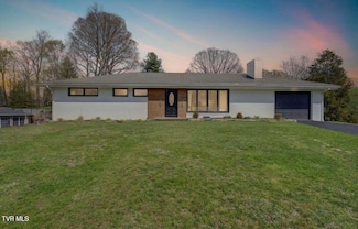 616 Hammond Ave, Mount Carmel, TN 37645