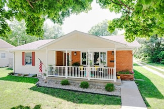 113 S 6th St, Sabetha, KS 66534