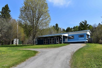 1184 S Wheelock Rd, Lyndon, VT 05851