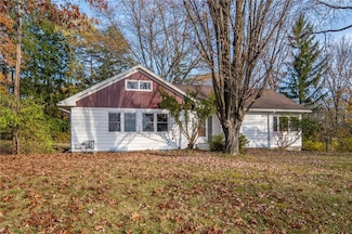 117 Clover Ln, Ithaca, NY 14850