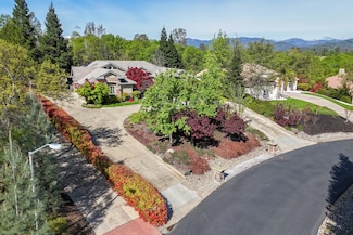 19565 San Vincente Dr, Redding, CA 96003